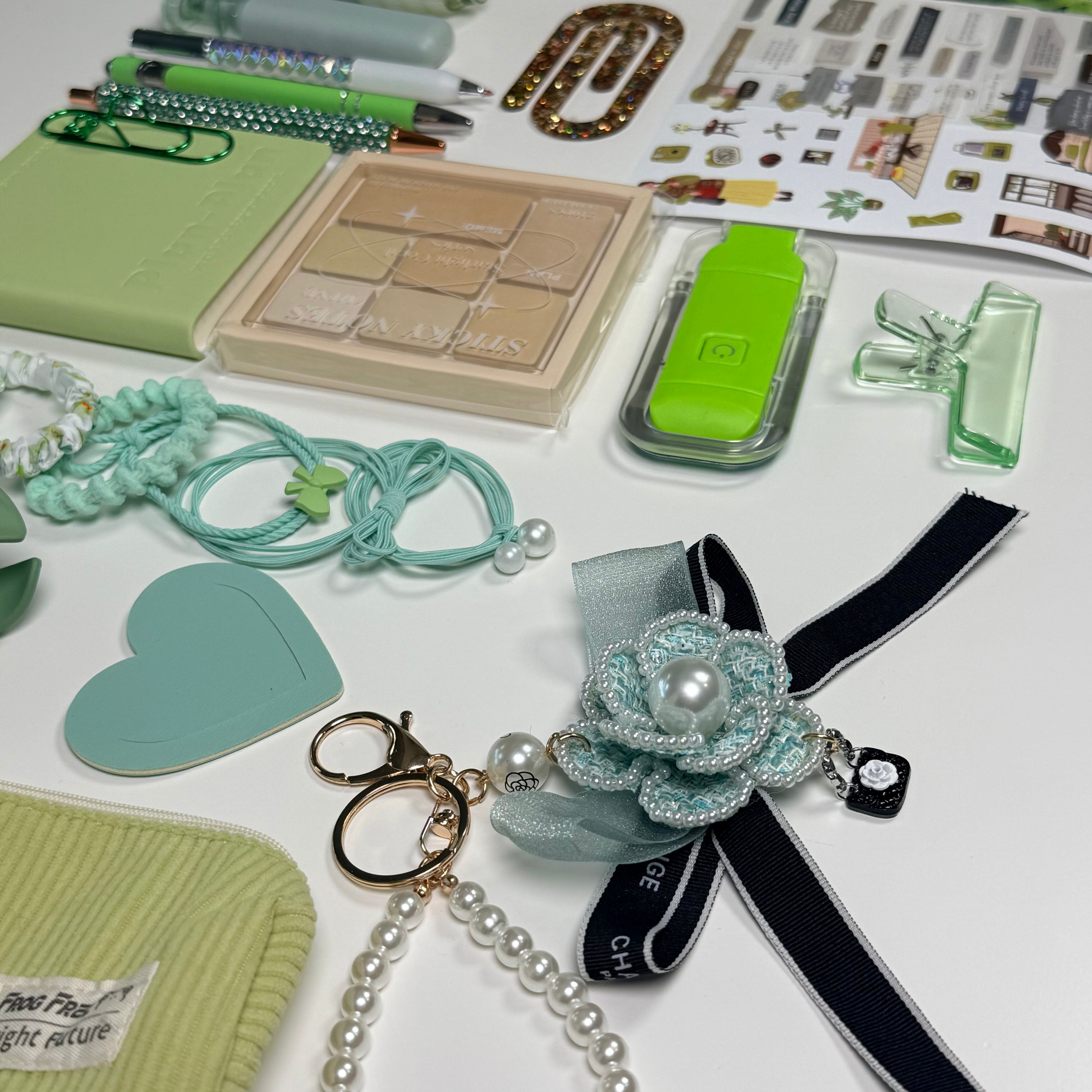 🍃 Green Edition — Calm Energy, Everyday Beauty